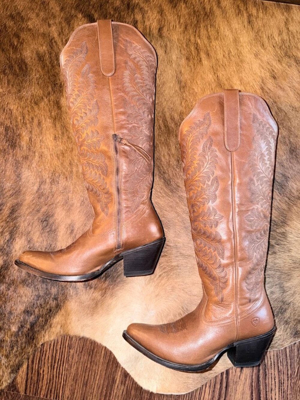 Ariat Women's Helena 18" Tall Western Boots Size 9 - Only Worn Once!